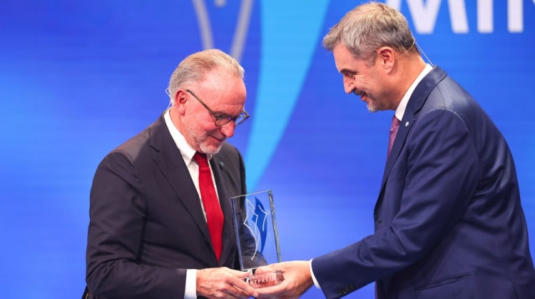 产生了深远, 这就是我们 产生了深远, 这就是我们